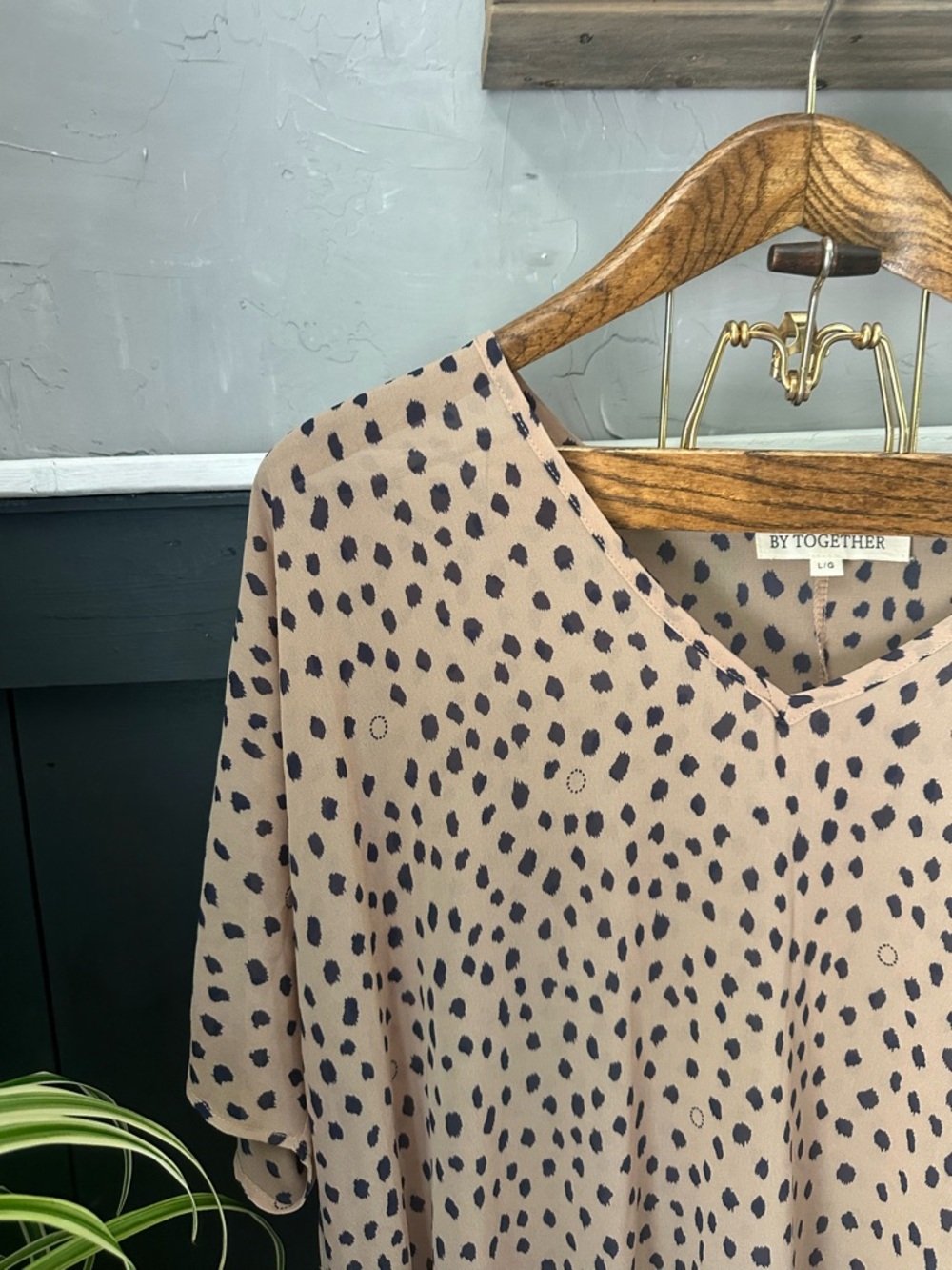 By Together Taupe Black Semi Sheer Spot Print Blouse Size Large V-Neck Boho Top - Picture 7 of 10